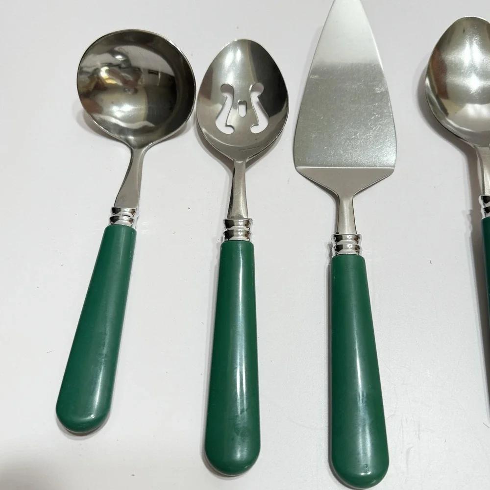 5 GIBSON GREEN HANDLE SERVING PIECES LADLE FORK SPOONS PIE Hostess Set Poinsetti
